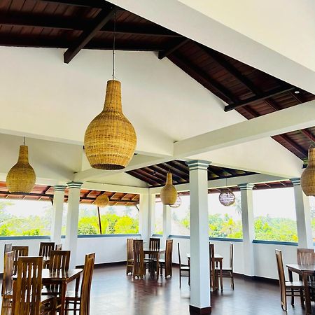 Crystal Wave Holiday Resort Polhena มาตารา ภายนอก รูปภาพ