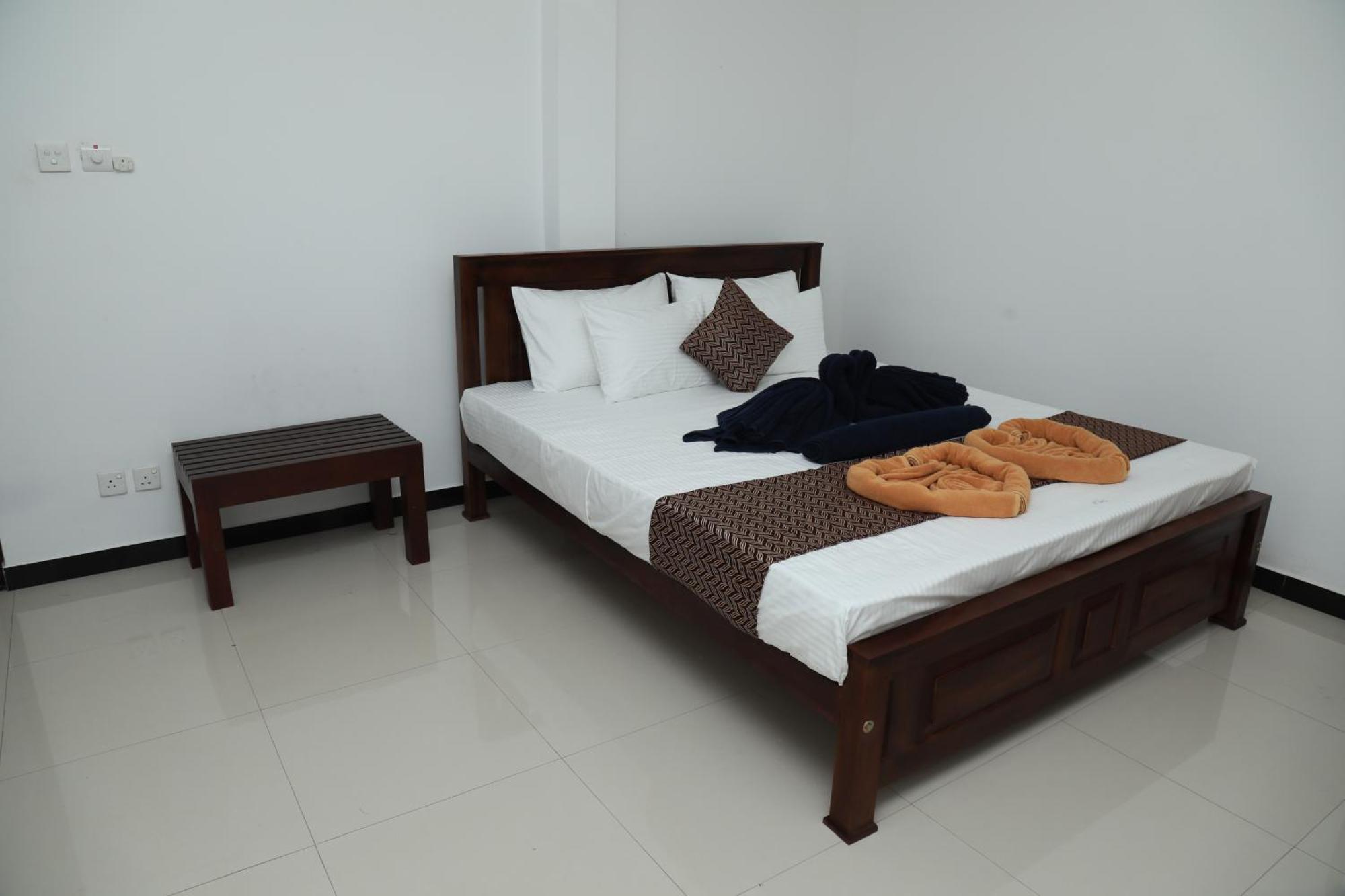 Crystal Wave Holiday Resort Polhena มาตารา ภายนอก รูปภาพ