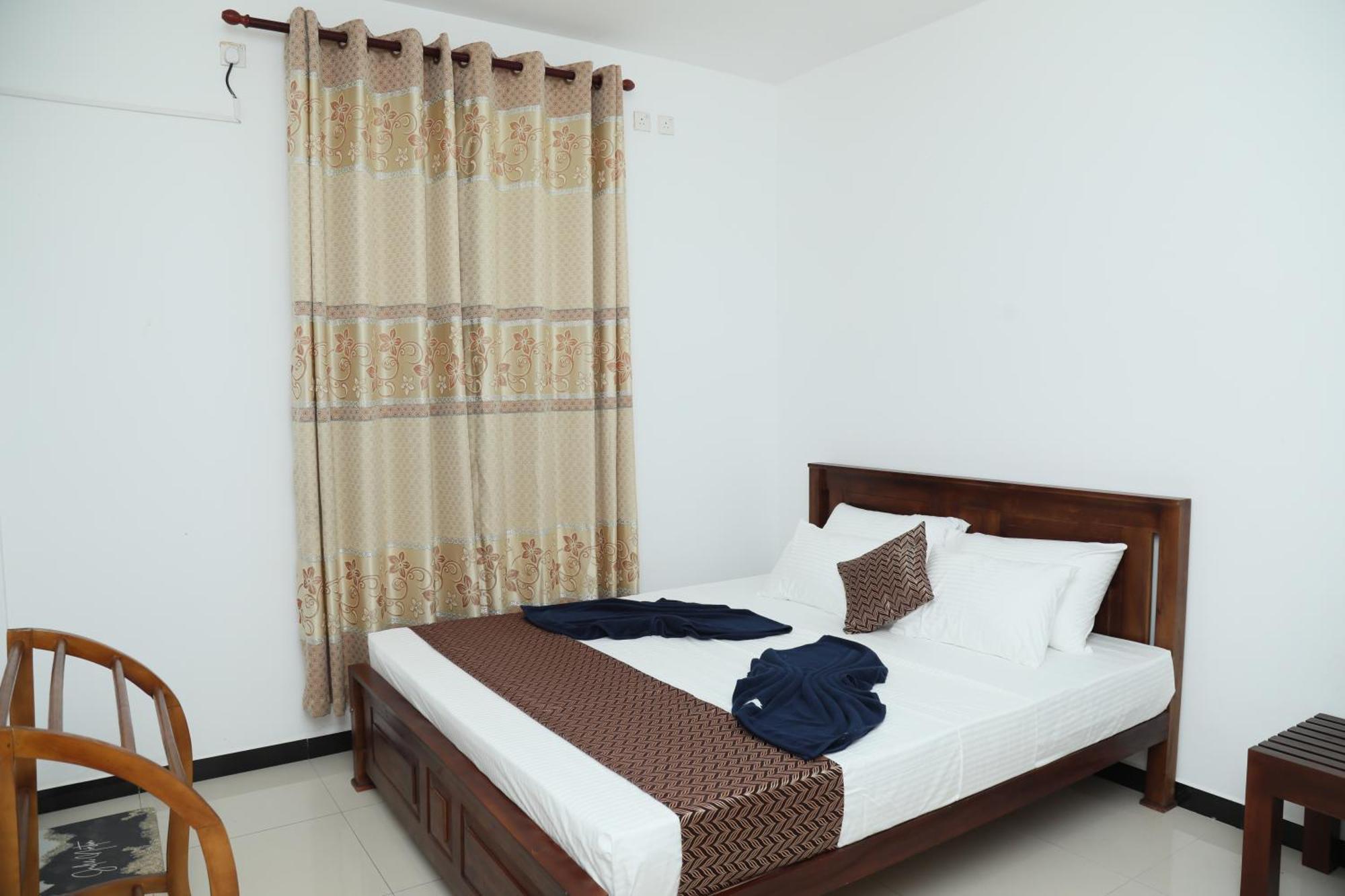 Crystal Wave Holiday Resort Polhena มาตารา ภายนอก รูปภาพ