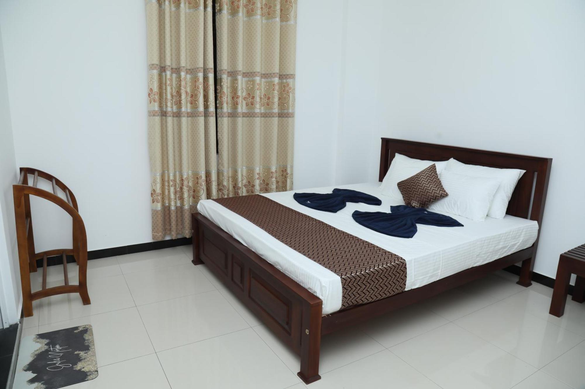 Crystal Wave Holiday Resort Polhena มาตารา ภายนอก รูปภาพ
