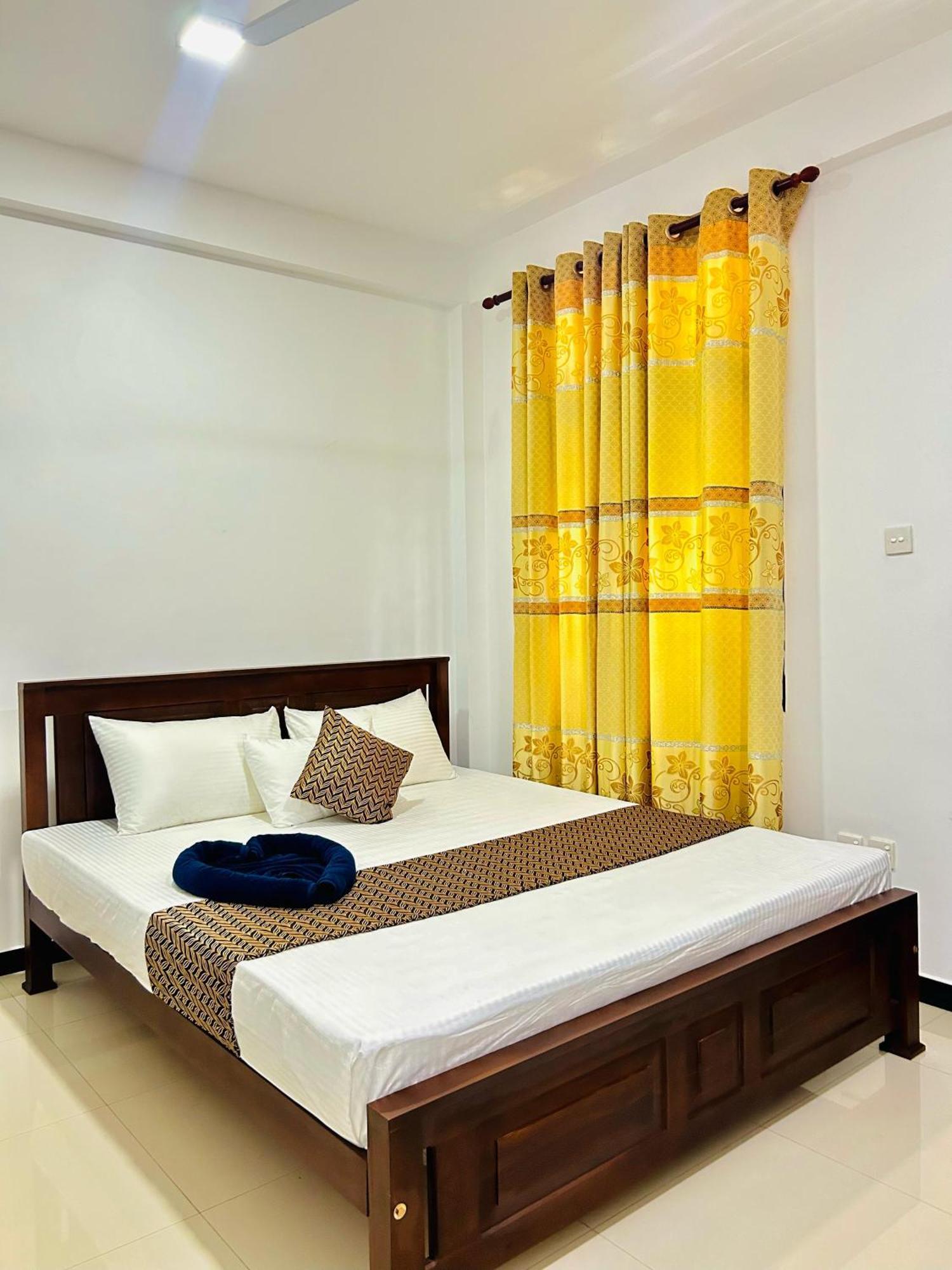 Crystal Wave Holiday Resort Polhena มาตารา ภายนอก รูปภาพ
