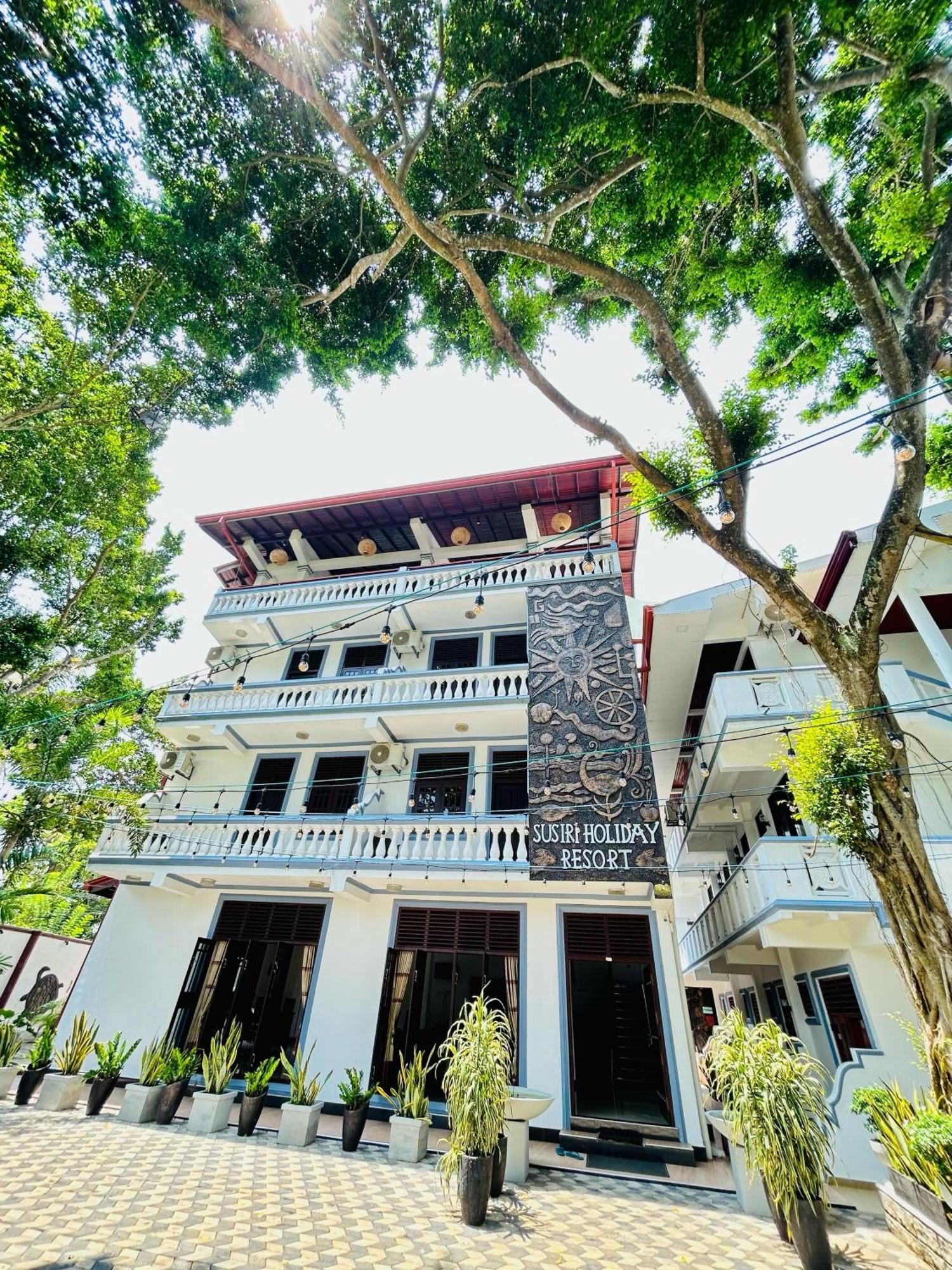 Crystal Wave Holiday Resort Polhena มาตารา ภายนอก รูปภาพ